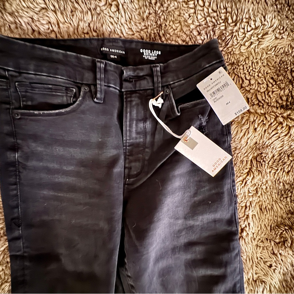 Good American Black Skinny Jeans with Knee Seams - Picture 2 of 4